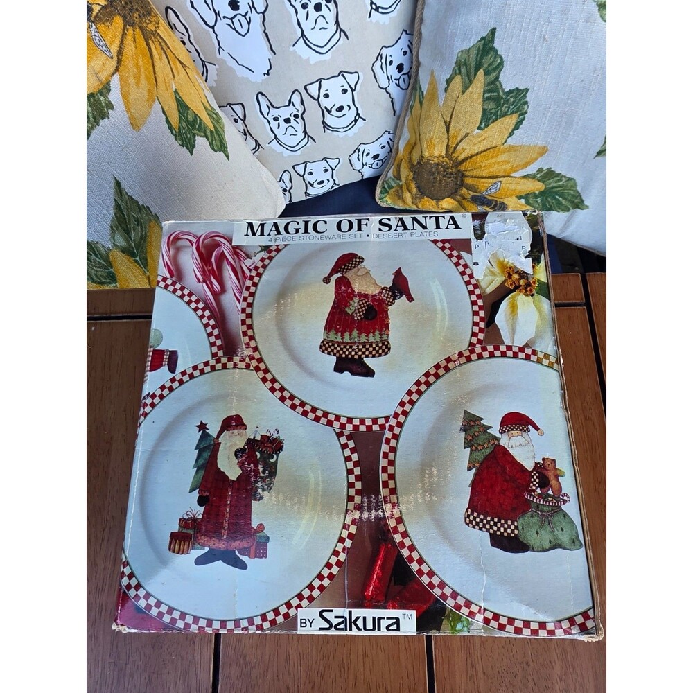Debbie Mumm Christmas Plate Magic Of Santa 3 Salad Dessert Plates Vintage Sakura